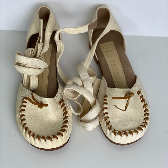 Jim Barnier white over ankle straps moccasins - Picture 1 of 3